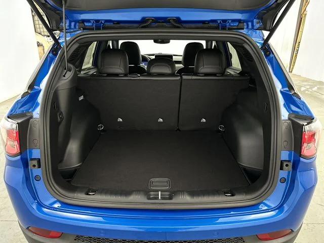 New 2026 Hydro Blue Pearl-Coat Exterior Paint Jeep Trailhawk image 22