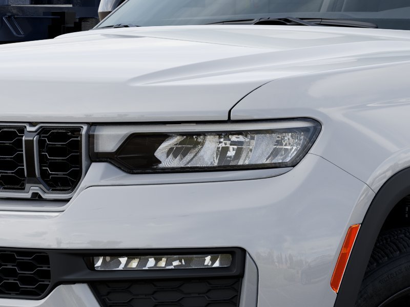 New 2026 Bright White Clear-Coat Exterior Paint Jeep Limited image 26