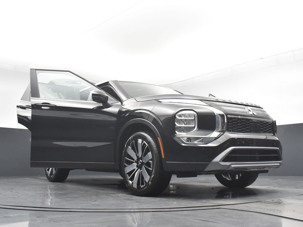 New 2026 Black Mitsubishi  image 30