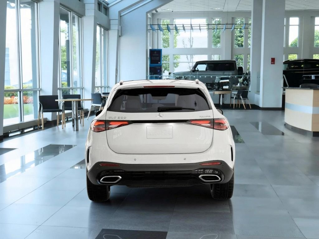 New 2026 Polar White Mercedes-Benz GLC 300 image 24