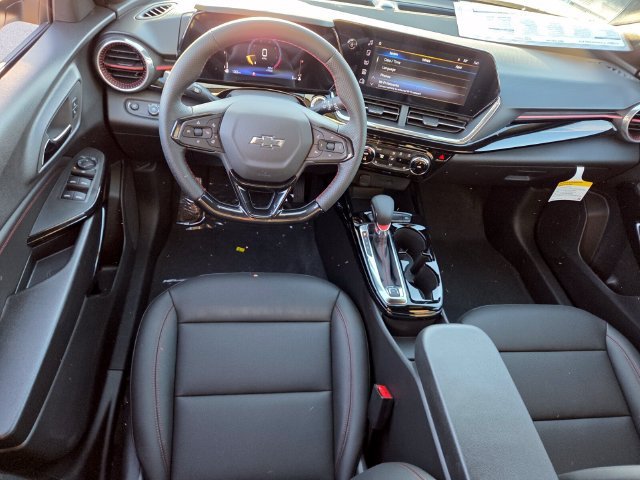 2026 Chevrolet Trax RS - Photo 8