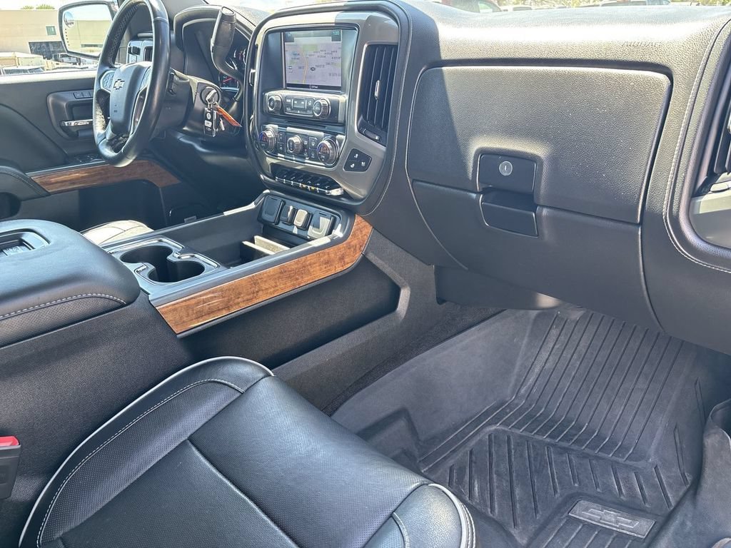 Certified Used 2017 BLACK Chevrolet High Country image 32