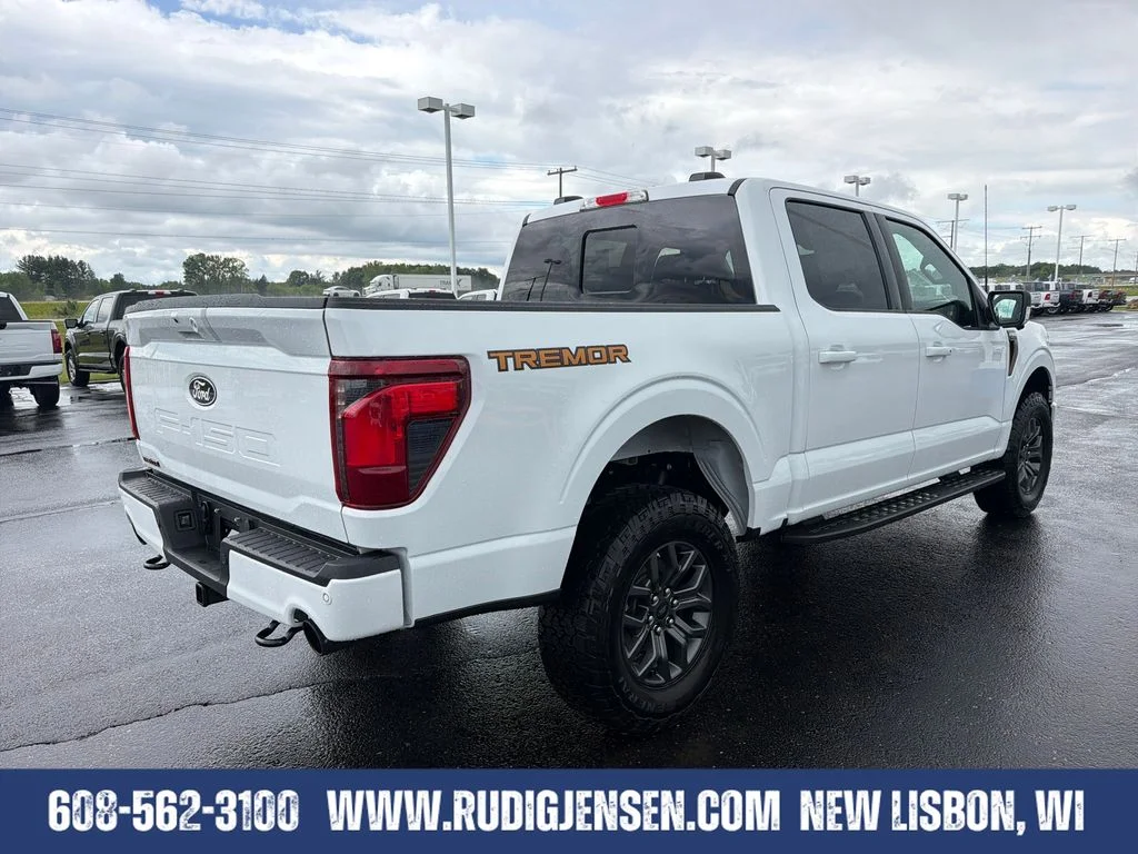 New 2026 Oxford White Ford Tremor® image 5