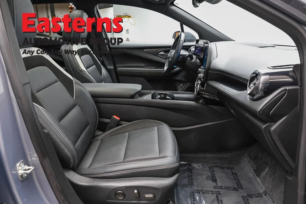 Used 2024 Gray Chevrolet LT image 23
