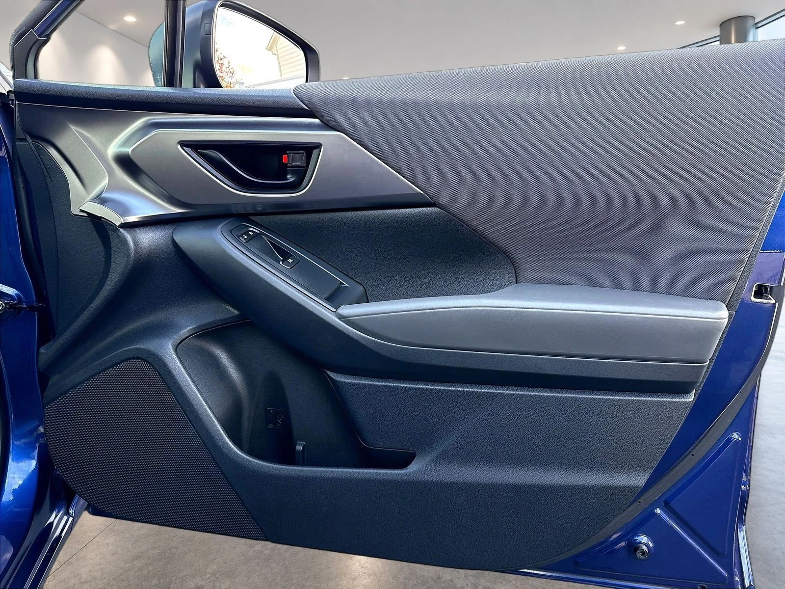 Used 2024 Sapphire Blue Pearl Subaru Base image 28