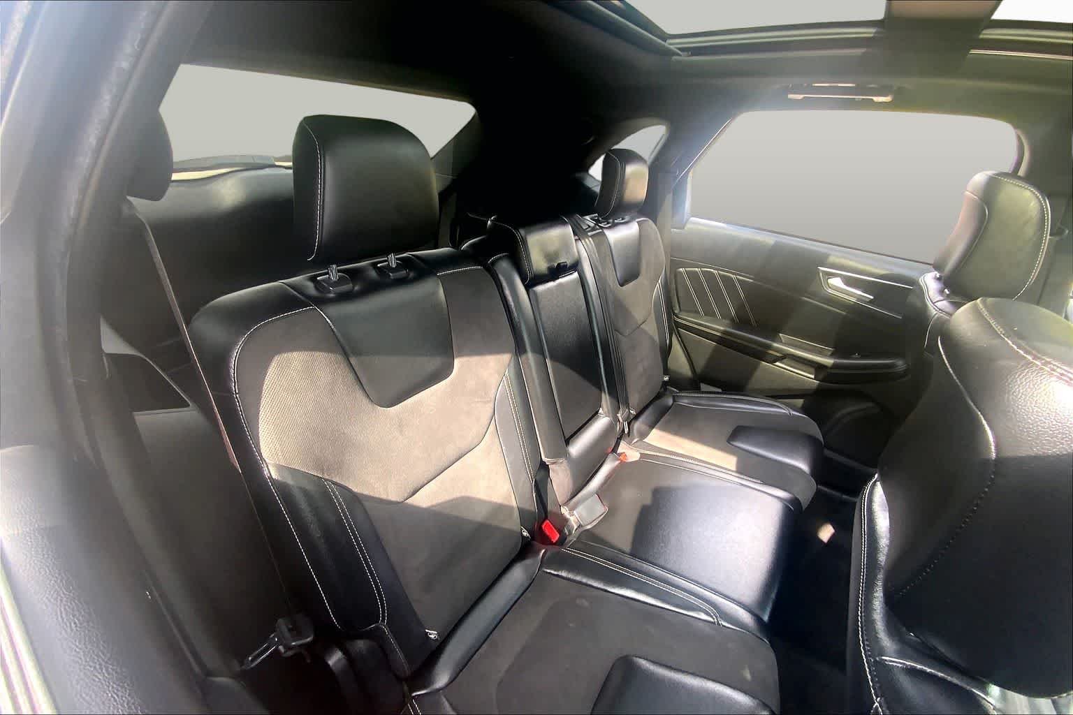 Used 2021 Iconic Silver Ford ST image 20