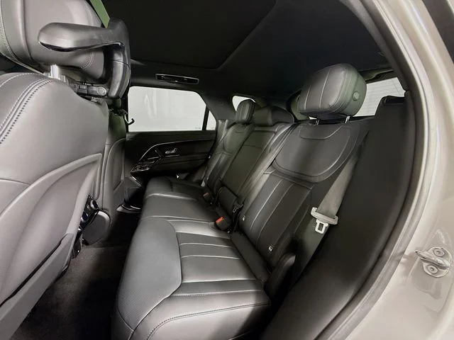 New 2026 Borasco Grey Metallic Land Rover Dynamic SE image 24