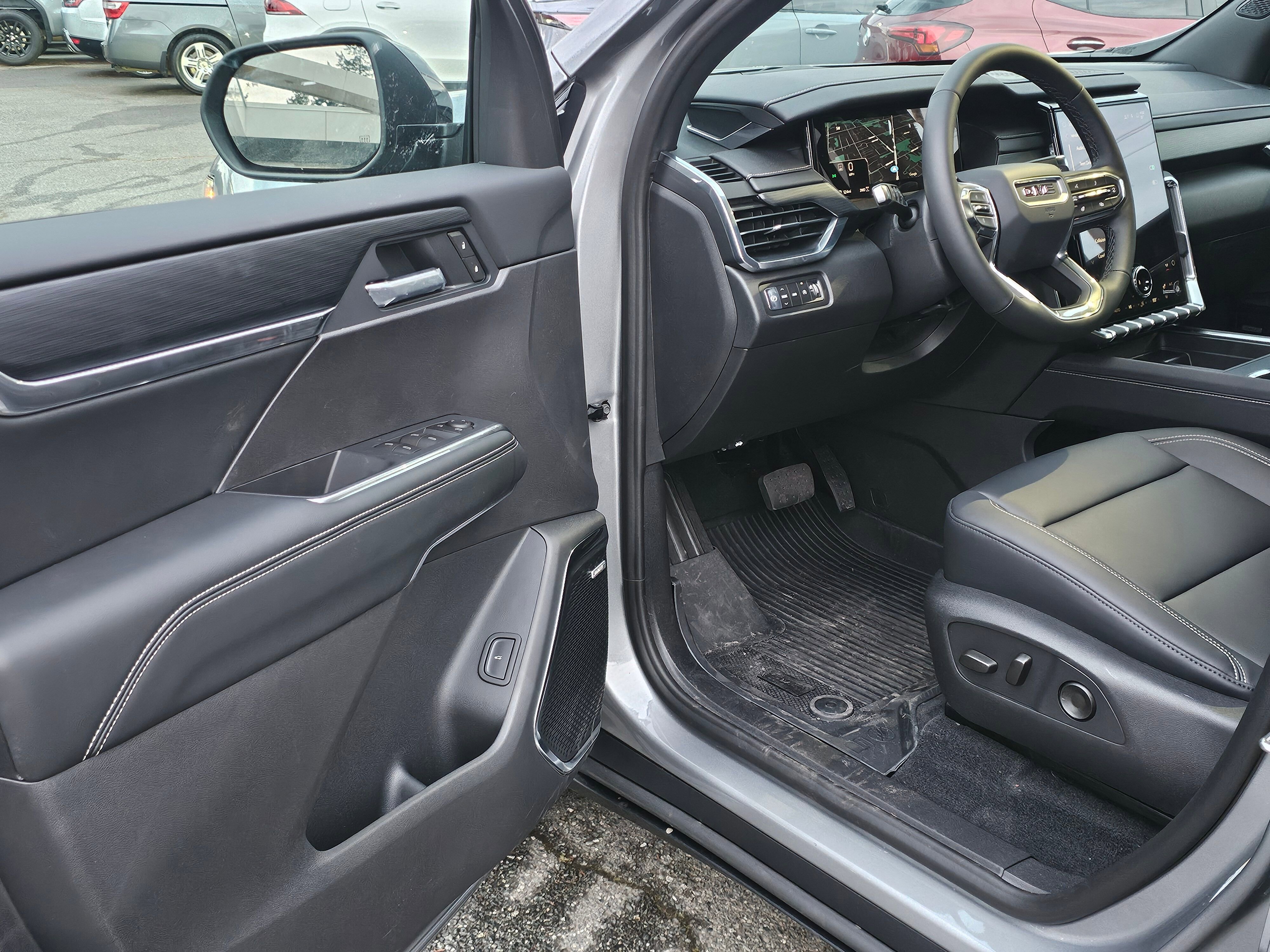 New 2026 Sterling Metallic GMC Elevation image 18