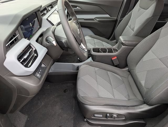 2027 Chevrolet Bolt LT - Photo 17