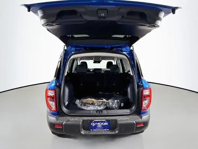 New 2026 Velocity Blue Metallic Ford Outer Banks® image 60