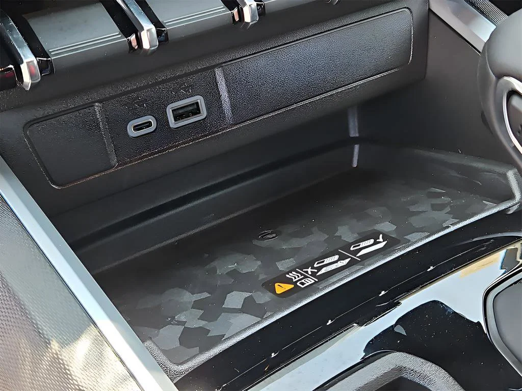 2026 Chevrolet Colorado LT - Photo 13