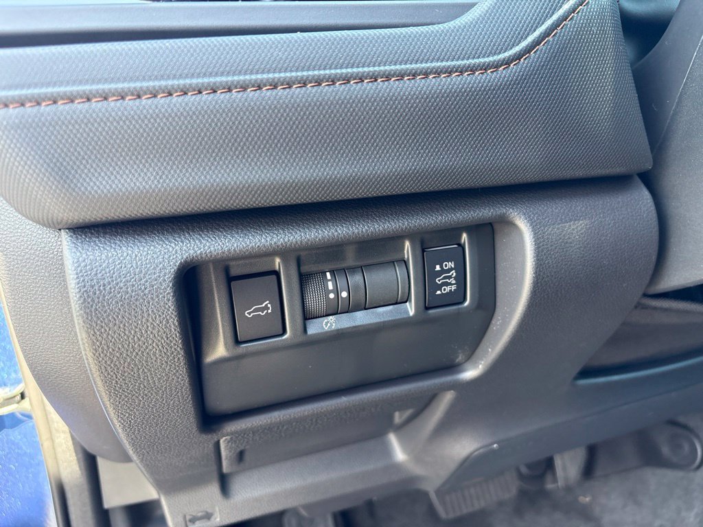 New 2026 DAYBREAK BLUE PEARL Subaru Touring image 21