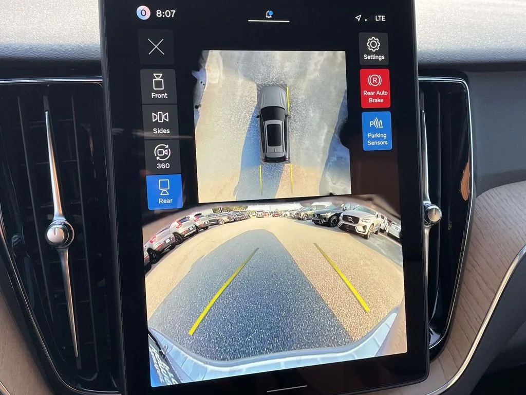 New 2026 Aurora Silver Volvo Plus image 18
