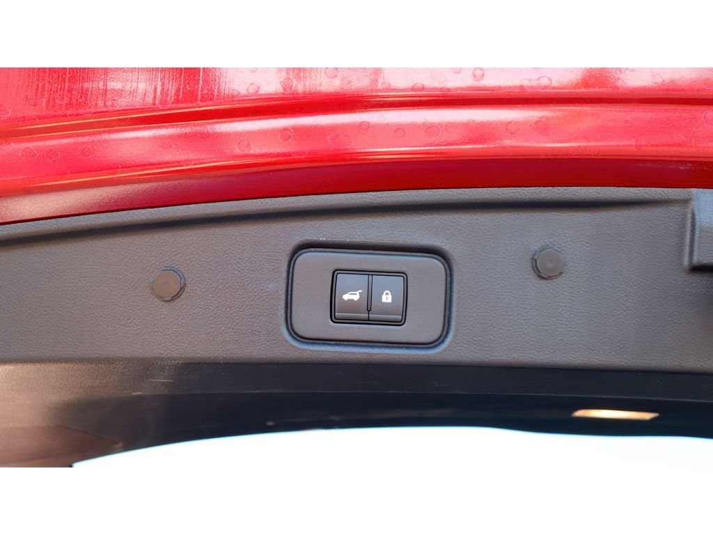 2025 Nissan Pathfinder SL photo 3