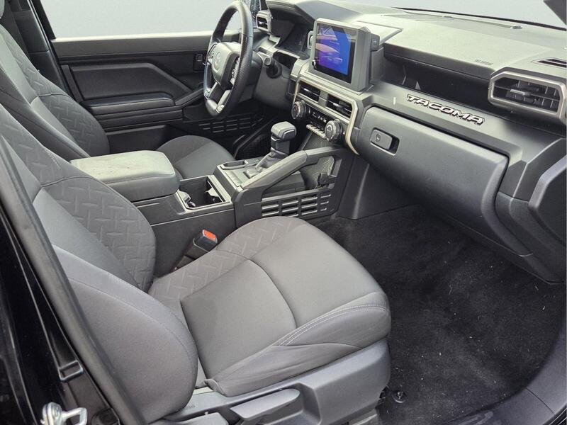 Used 2025 Black TOYOTA SR DOUBLE CAB 5