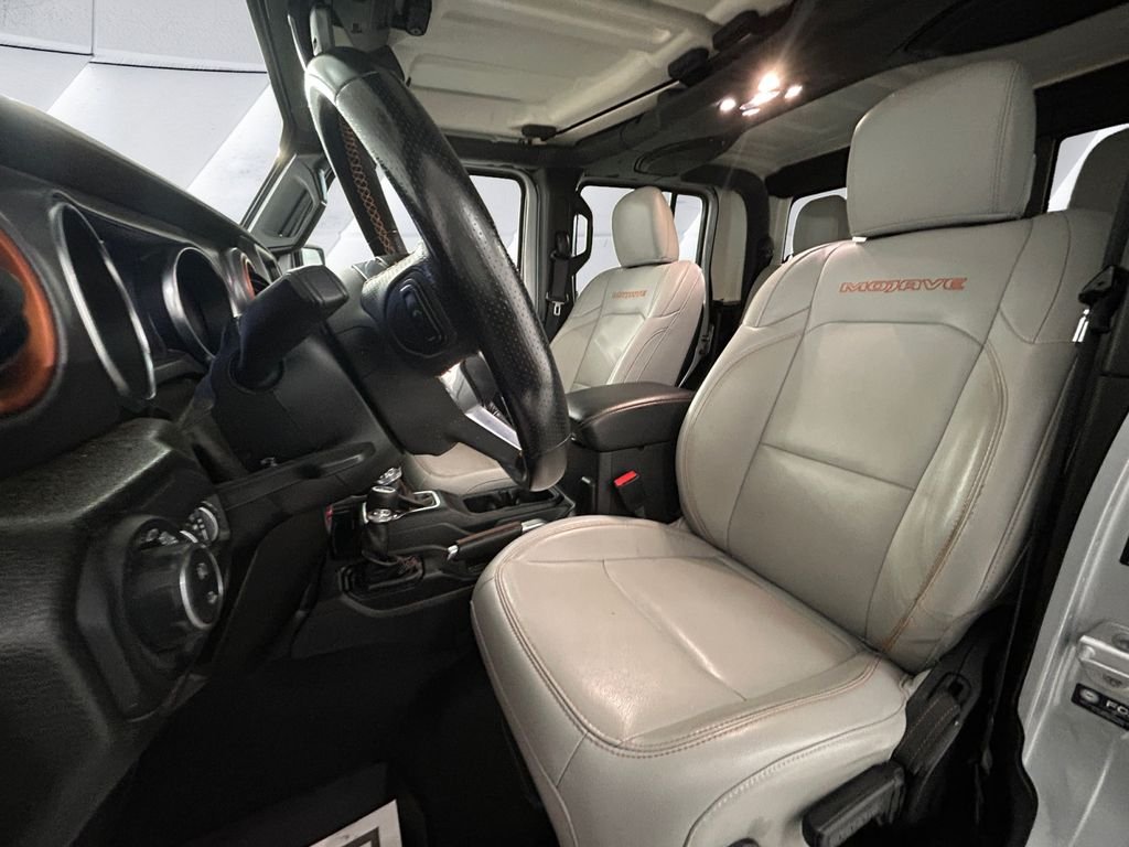 Used 2022 Silver Jeep Mojave image 8