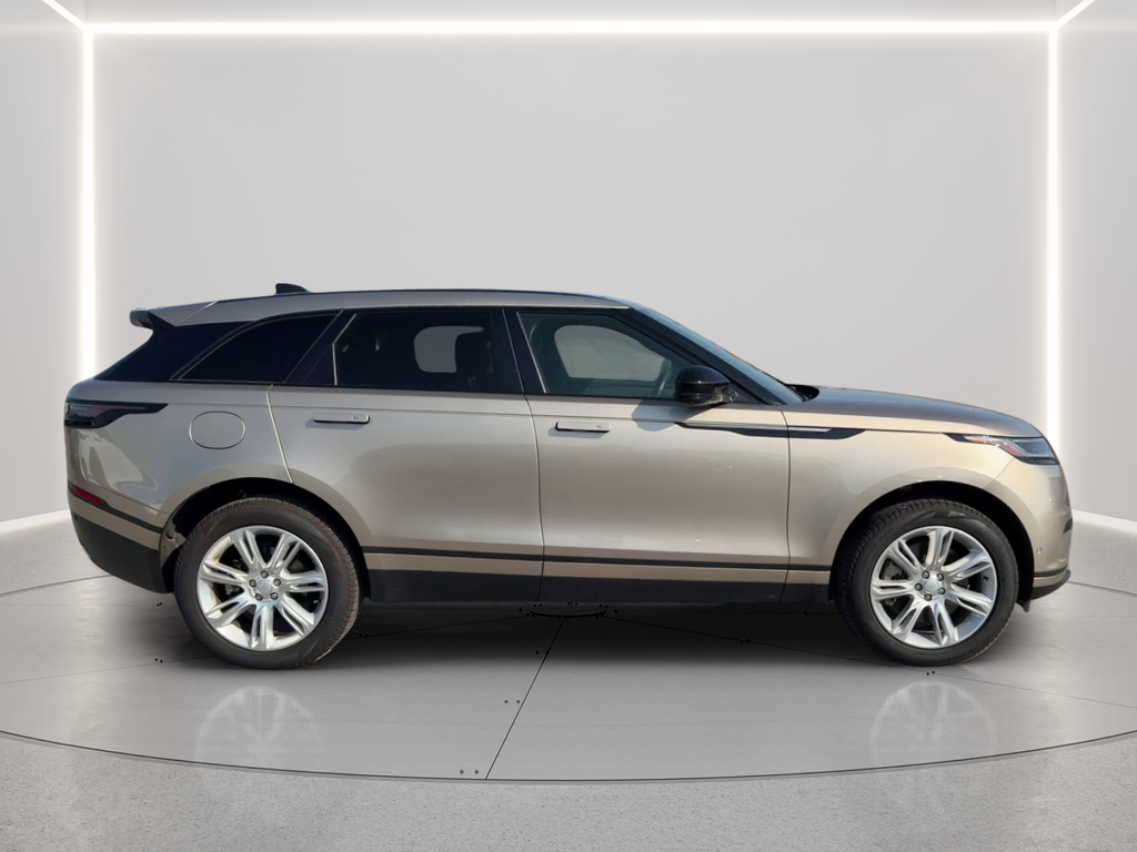 Used 2026 Batumi Gold Premium Metallic Land Rover S image 35
