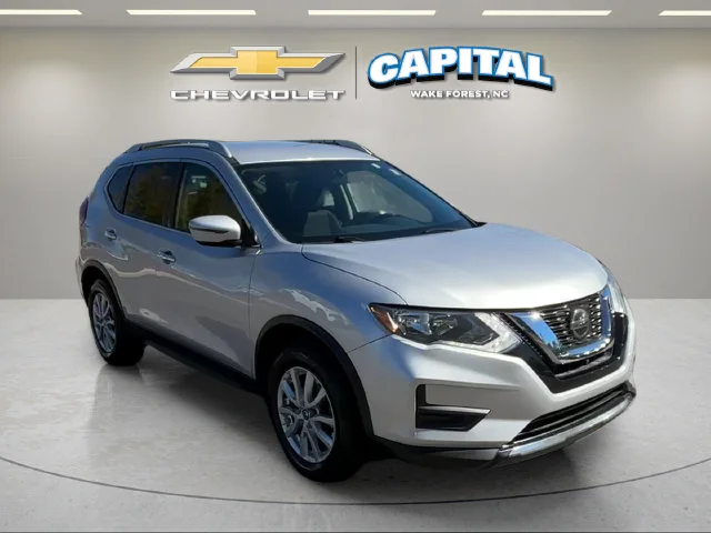 Used 2018 Silver Nissan SV image 7