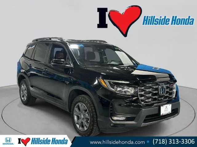 Certified Used 2025 Crystal Black Pearl Honda AWD TRAILSPORT image 7