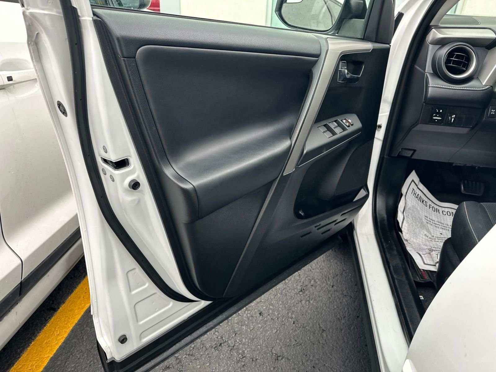 Used 2016 White Toyota XLE image 17