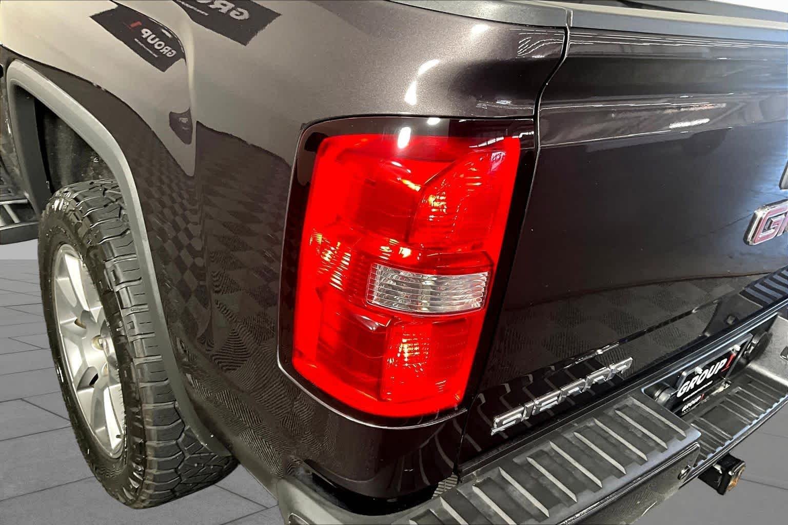 Used 2015 IRIDIUM METALLIC GMC Denali image 27