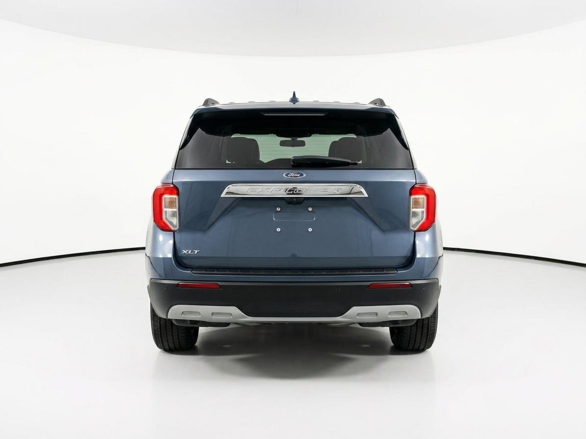 Used 2021 Infinite Blue Metallic Tinted Clearcoat Ford XLT image 8