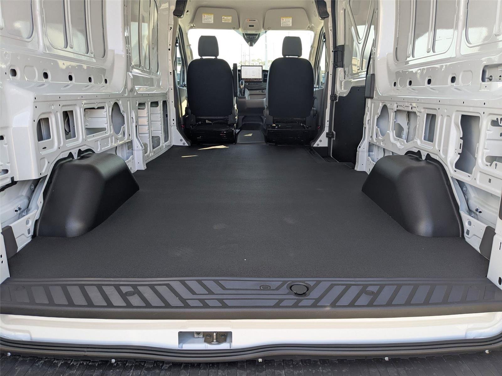 New 2026 Oxford White Ford Cargo Van image 24