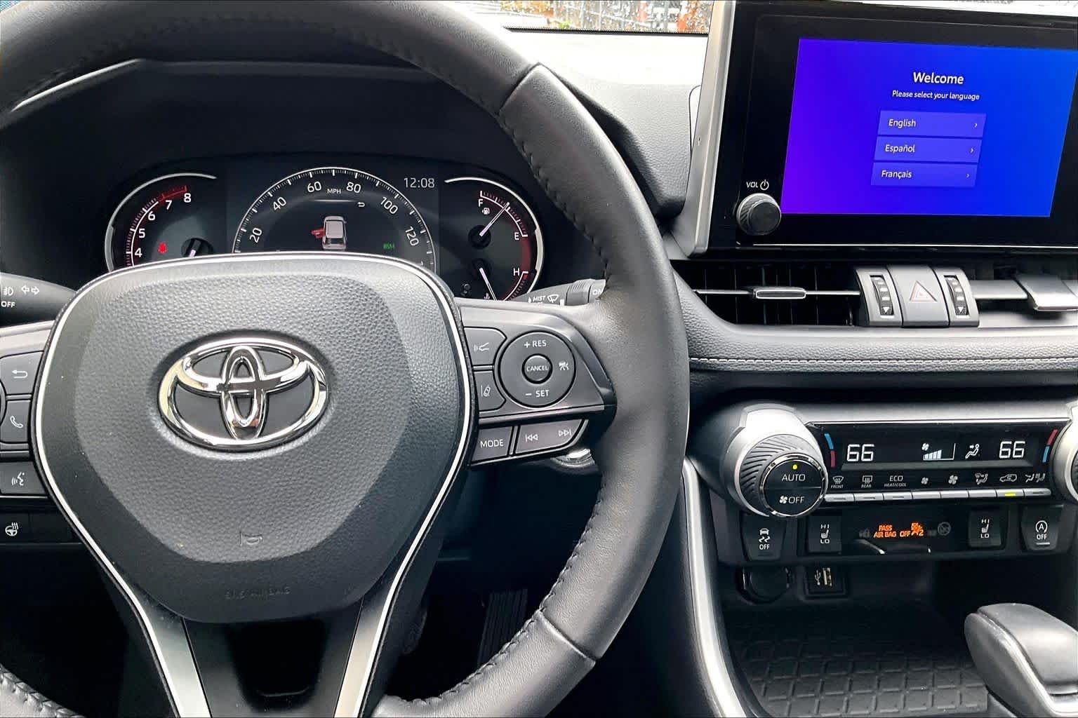 Used 2025 Wind Chill Pearl Toyota XLE Premium image 24