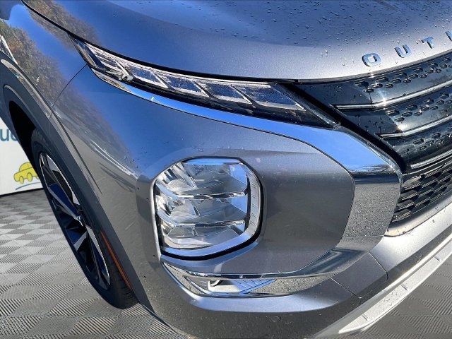 Used 2022 Gray Mitsubishi SEL image 31