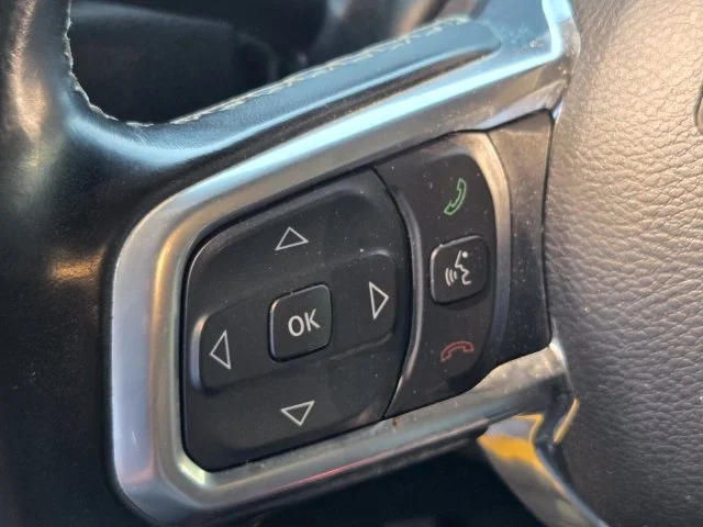 Used 2020  Jeep Unlimited Sahara image 10