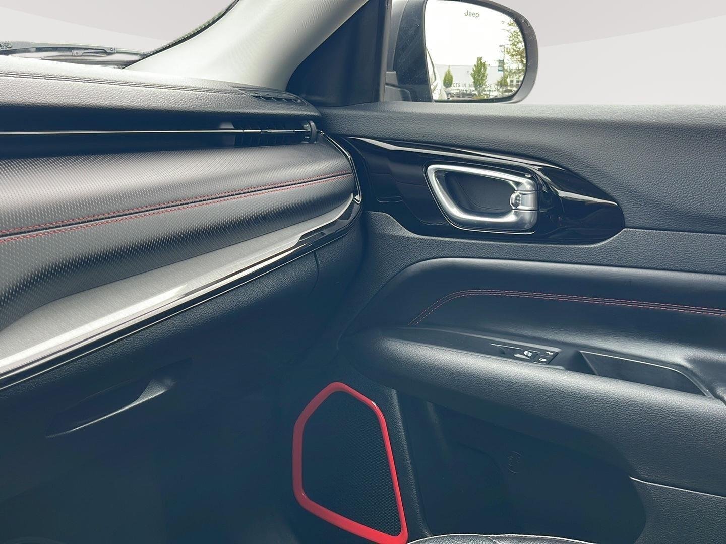 Used 2022 Velvet Red Pearlcoat Jeep Trailhawk image 30