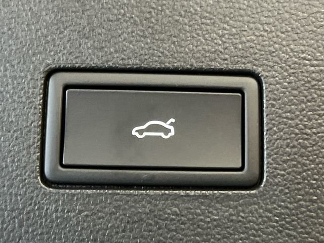 New 2026 Black Volkswagen 2.0T SE w/Technology image 6