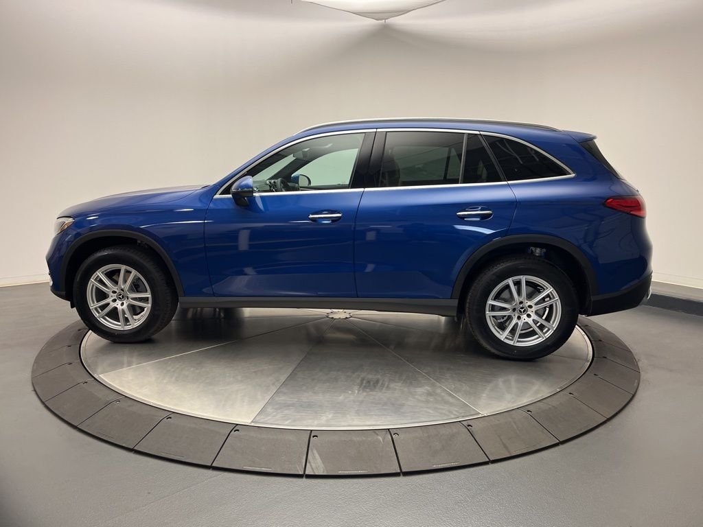 Used 2026 Starling Blue Metallic Mercedes-Benz GLC 300 image 4