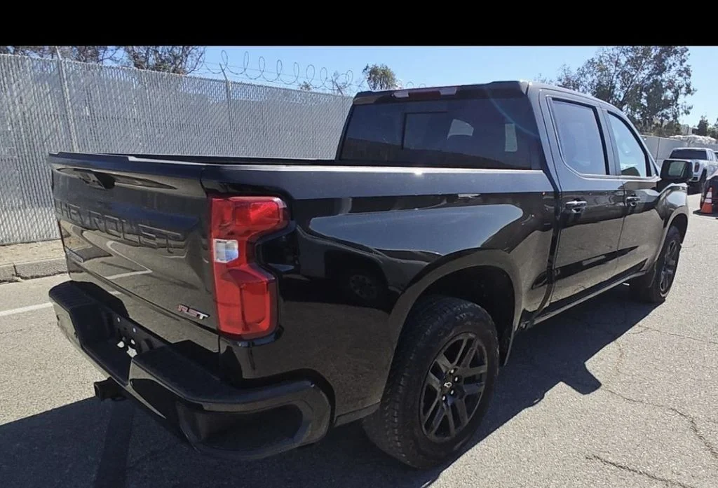 Used 2025 Black Chevrolet RST image 7