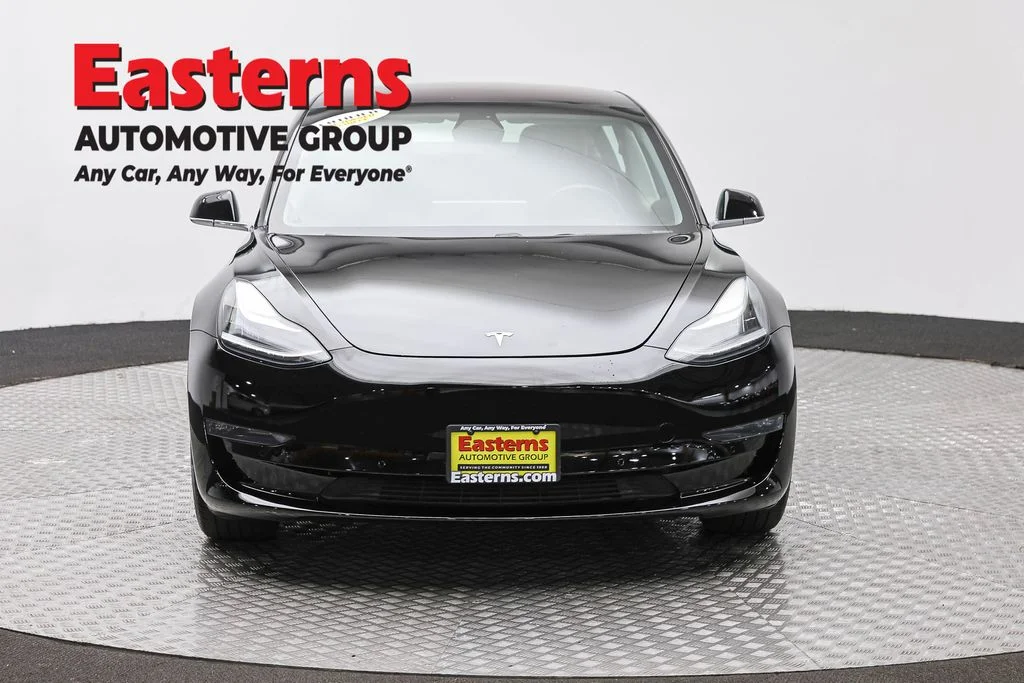 Used 2018 Black Tesla Long Range image 2