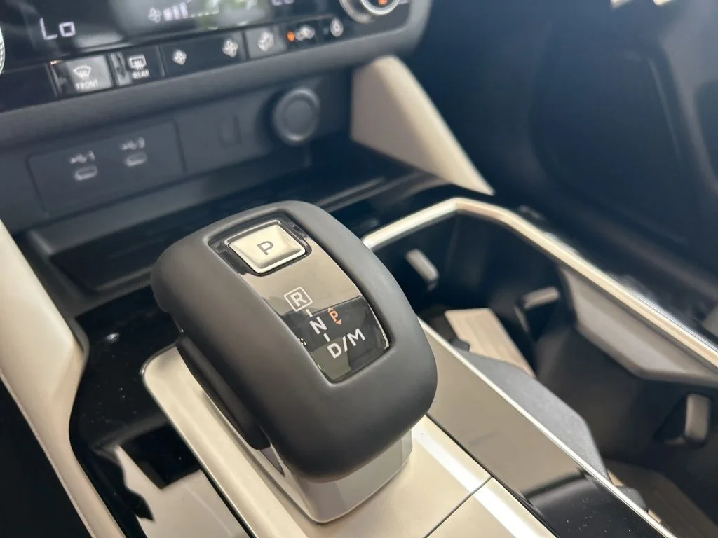 New 2026 White Mitsubishi SE 1.5T 2WD image 8
