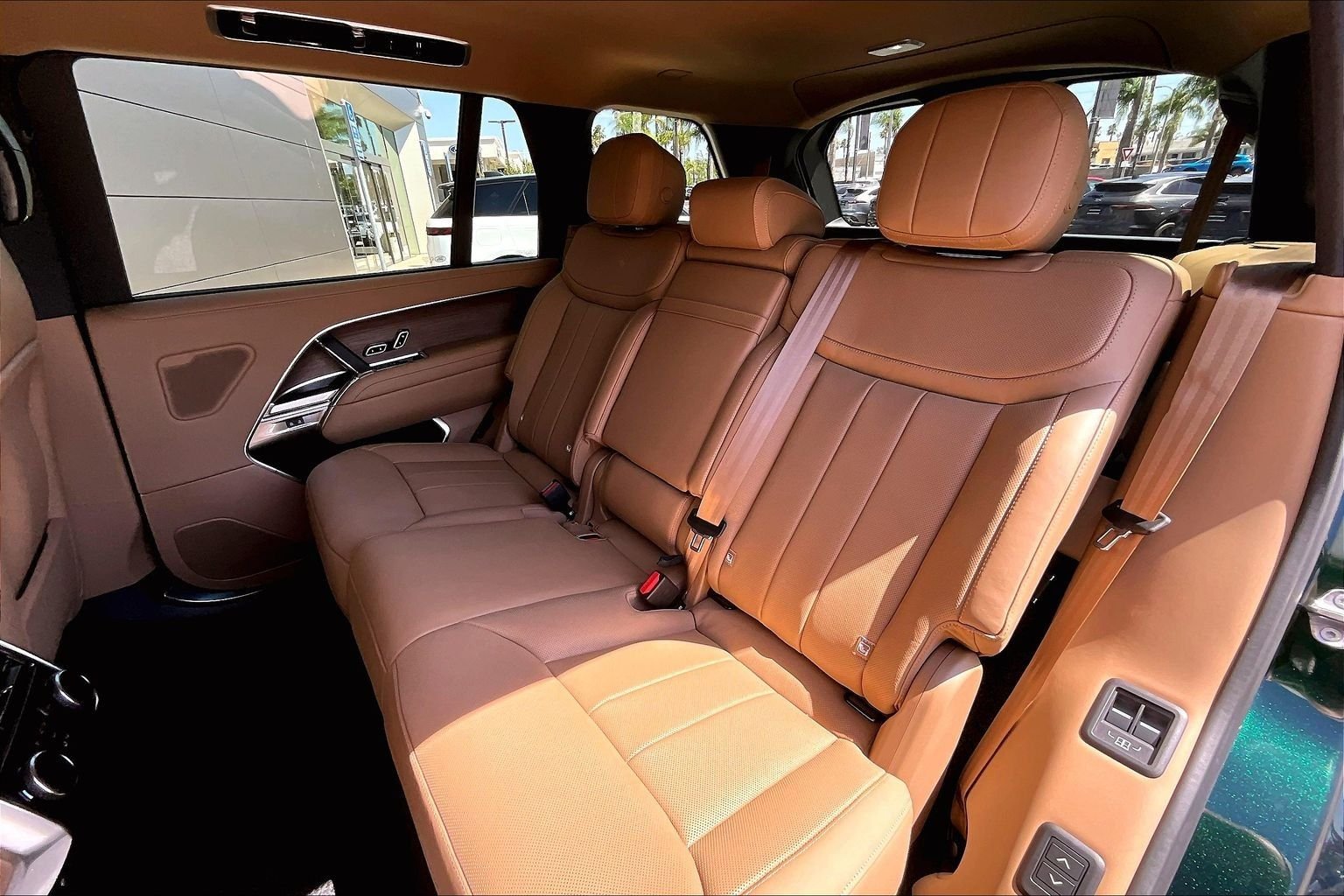 New 2026 British Racing Green Land Rover SE image 10