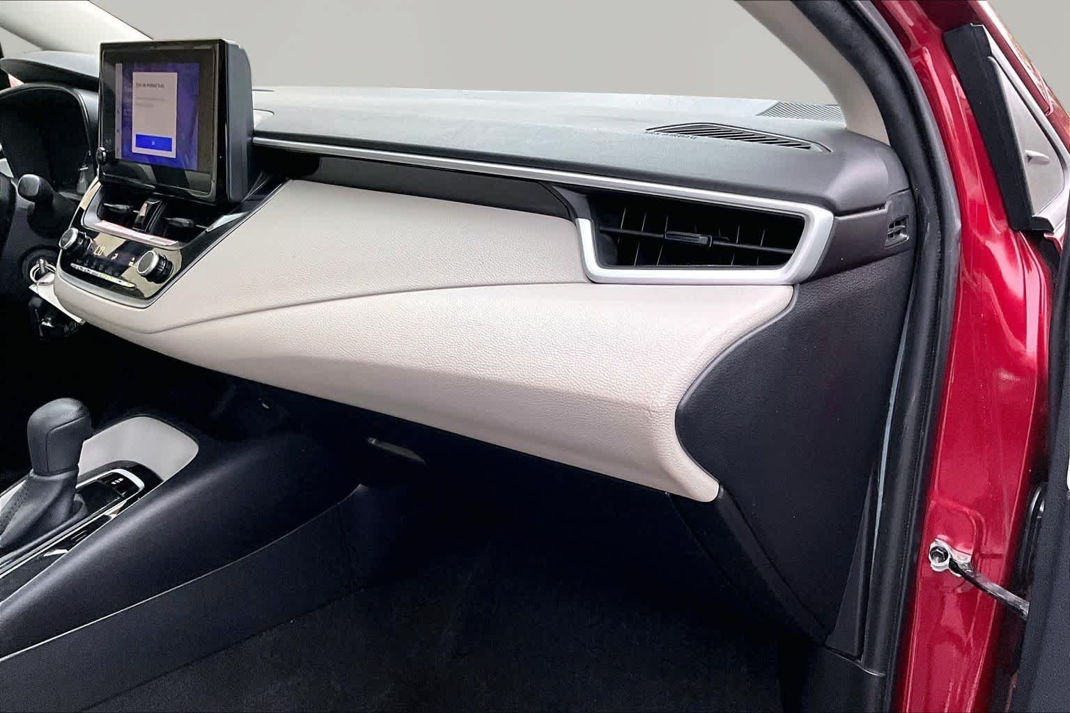 Used 2025 Ruby Flare Pearl Toyota LE image 19