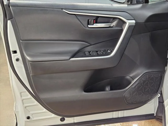 Certified Used 2024 ICE CAP Toyota  image 20