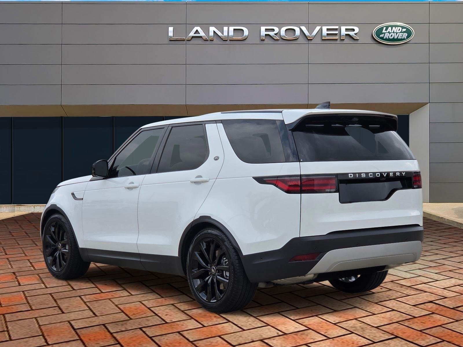 New 2026 Fuji White Land Rover S image 4