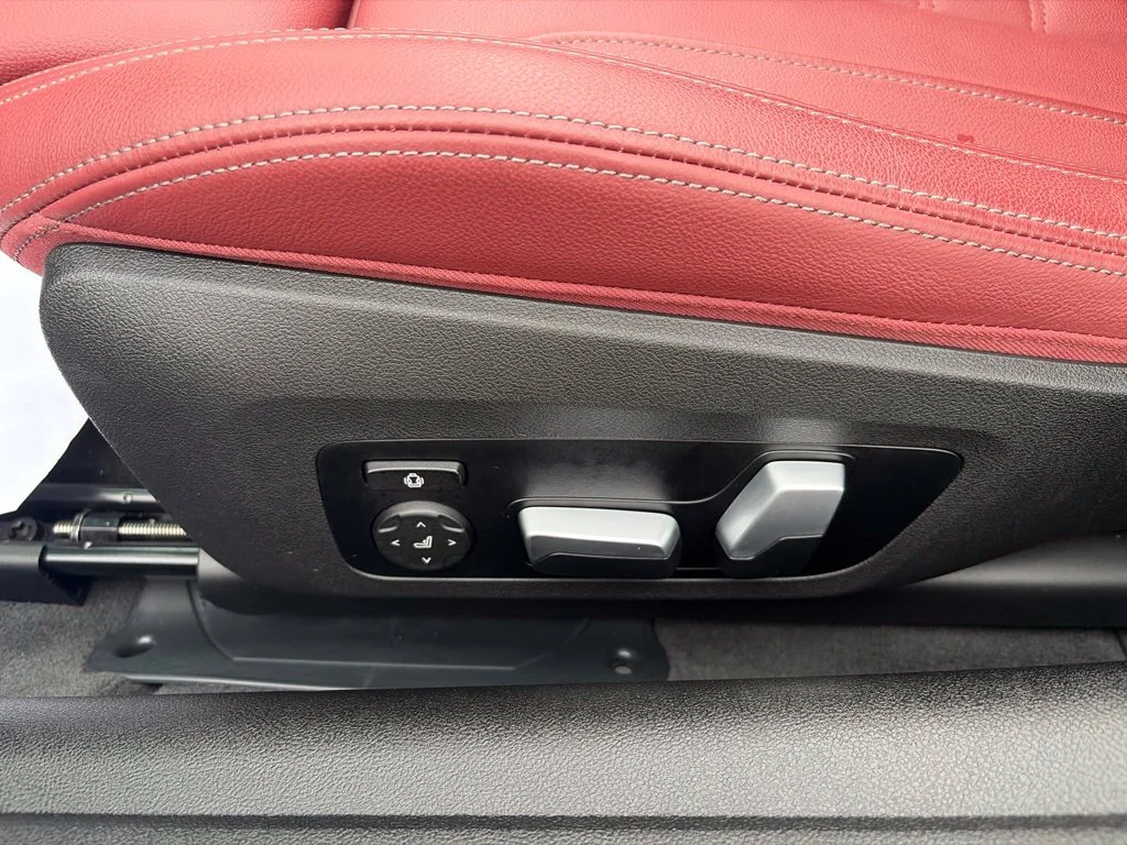 Used 2023 White BMW M440i xDrive image 21