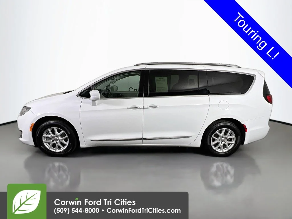 Used 2020 Bright White Clearcoat Chrysler Touring L image 6