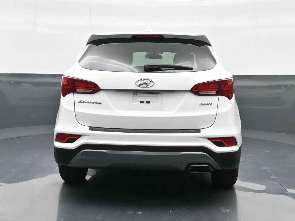 Used 2017 White Hyundai 2.4 Base image 7
