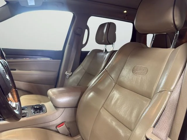 Used 2017 Black Jeep Overland image 10