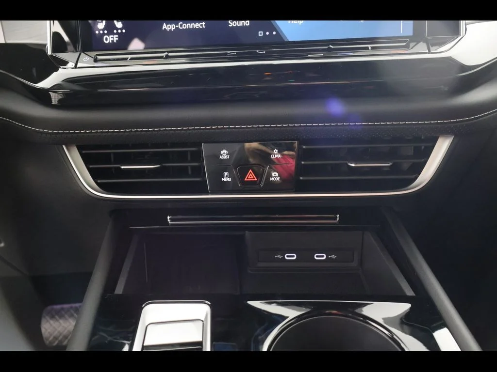 New 2026 Black Volkswagen 2.0T SE w/Technology image 13