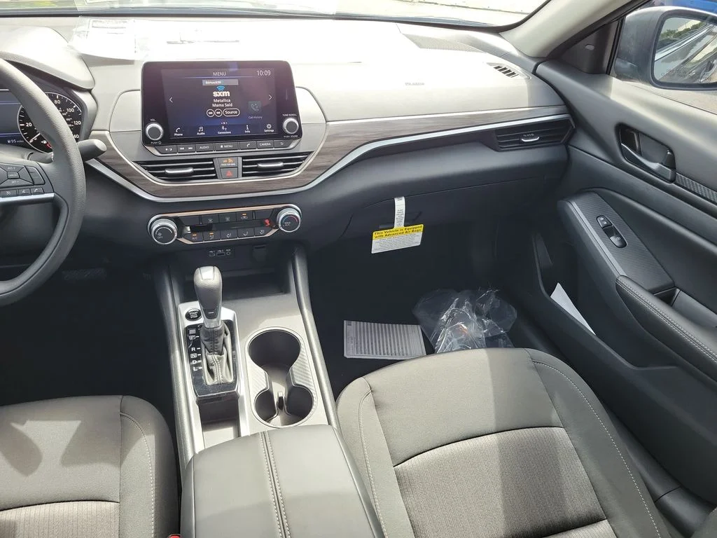 New 2026 Gray Nissan 2.5 SV image 17