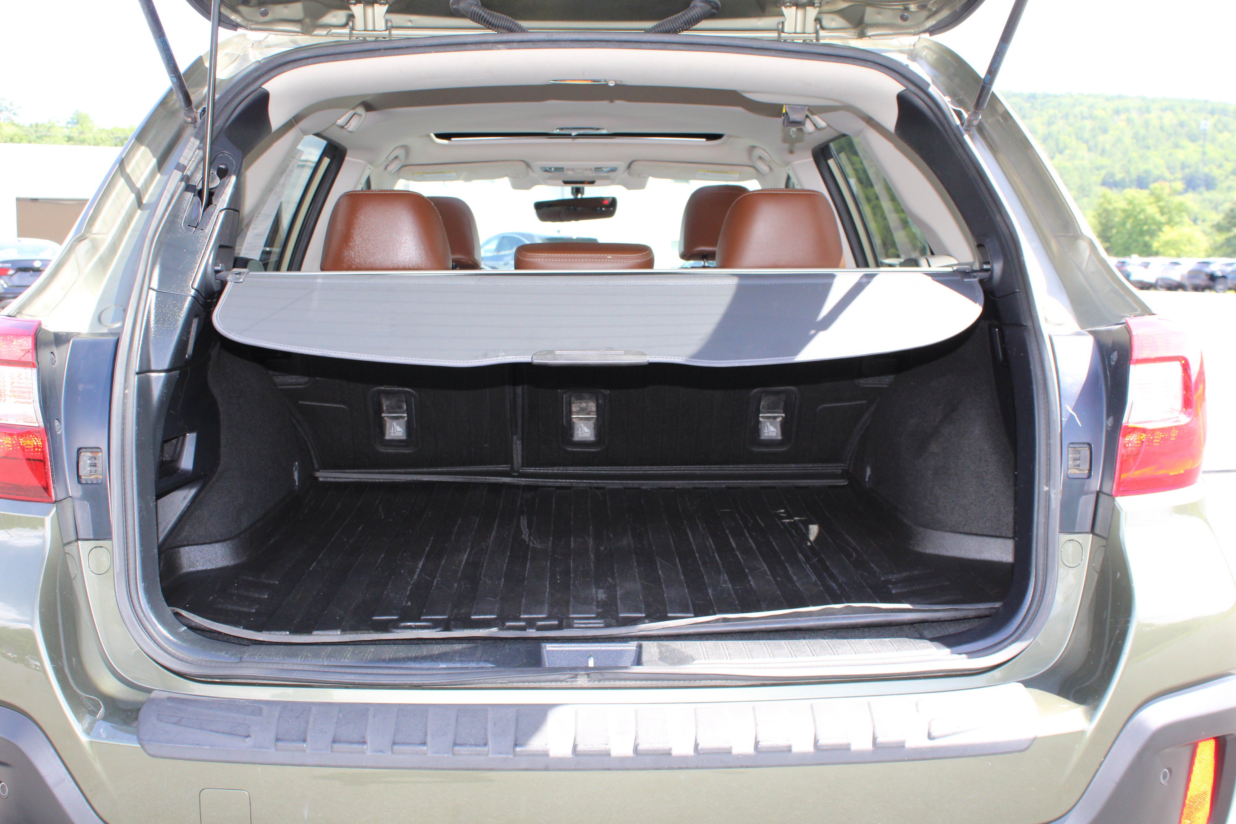 Used 2018 Wilderness Green Metallic Subaru Touring image 16