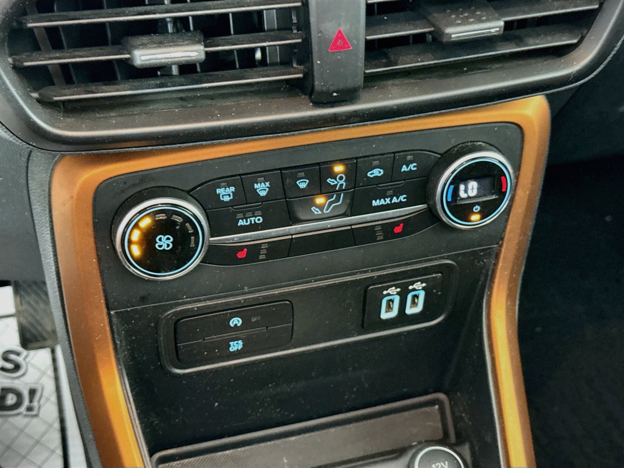 Used 2022 Smoke Metallic Ford SE image 19