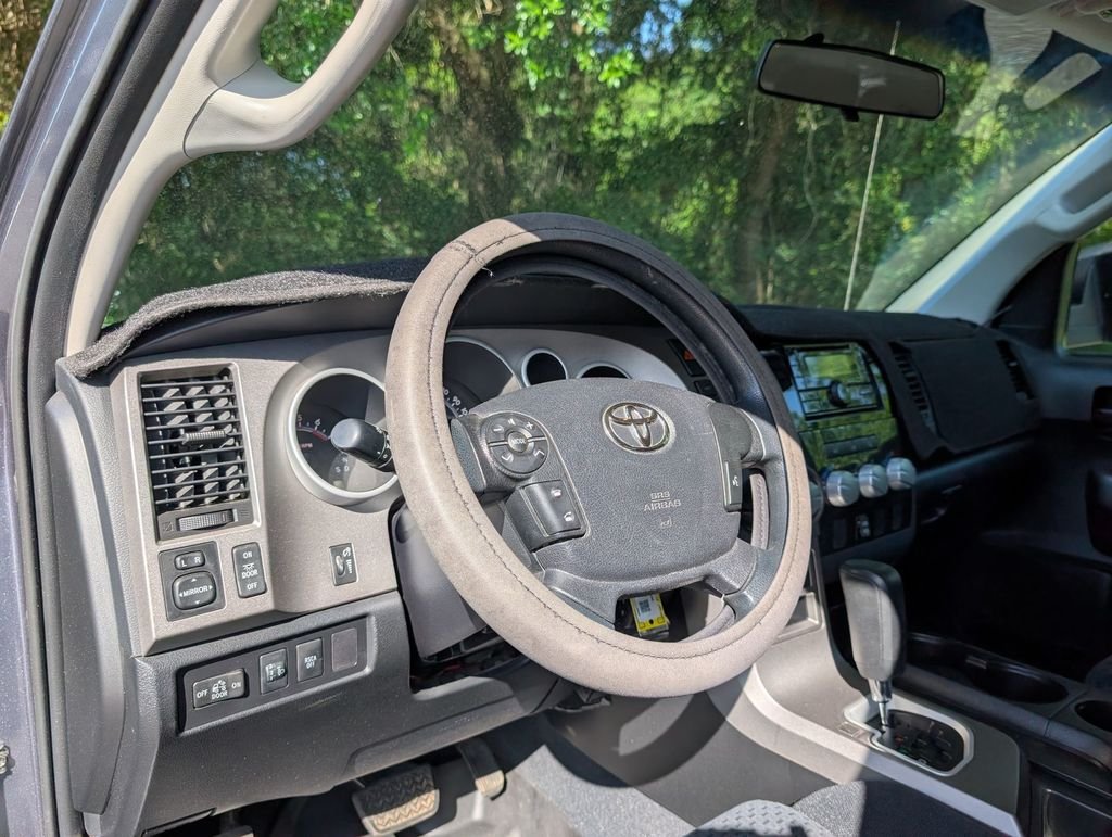 Used 2010  Toyota Grade image 30