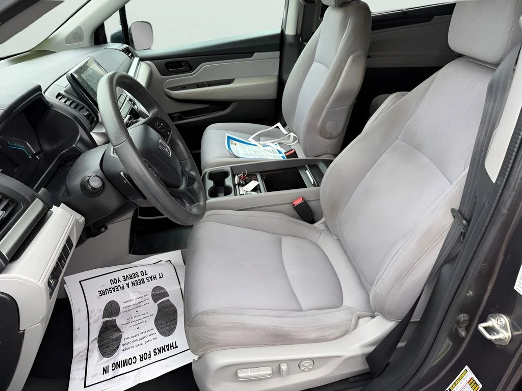 Used 2018 Pewter Honda EX image 17